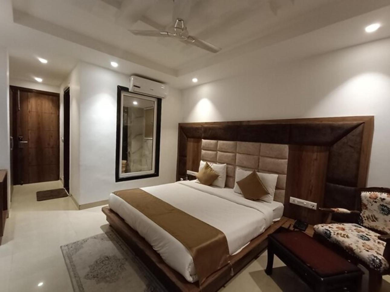 Rr Hotel & Resort Dharamshala Buitenkant foto