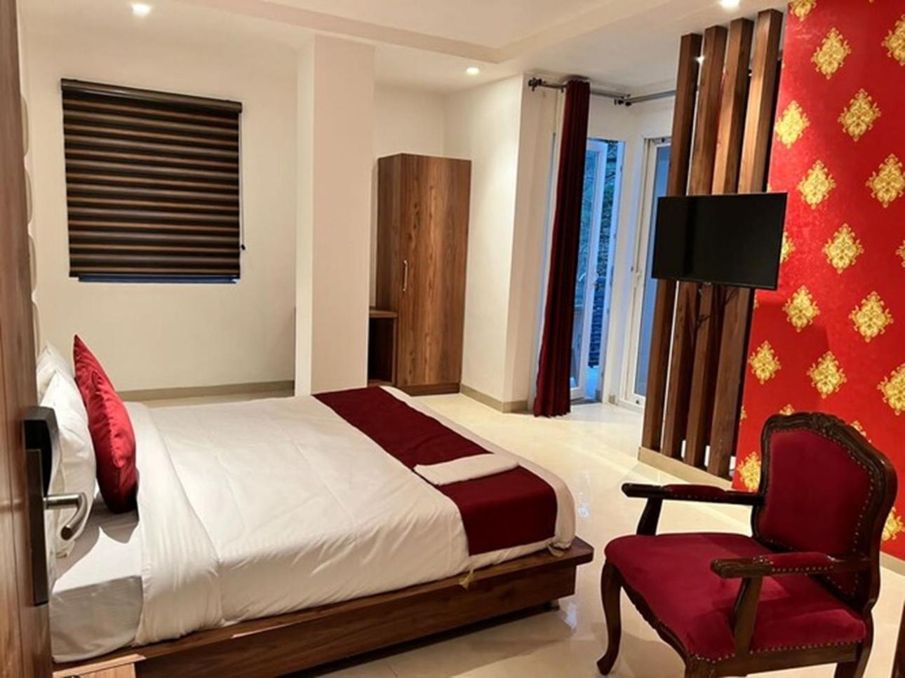 Rr Hotel & Resort Dharamshala Buitenkant foto