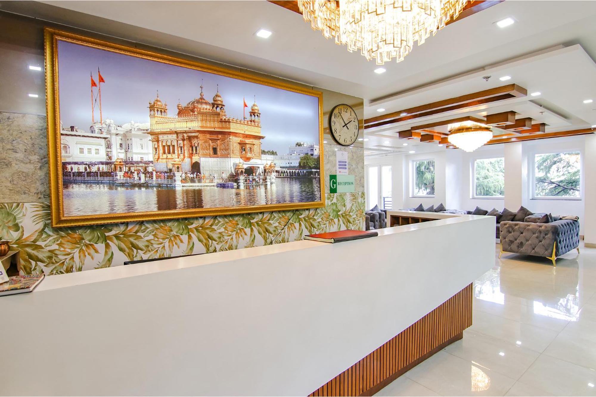 Rr Hotel & Resort Dharamshala Buitenkant foto