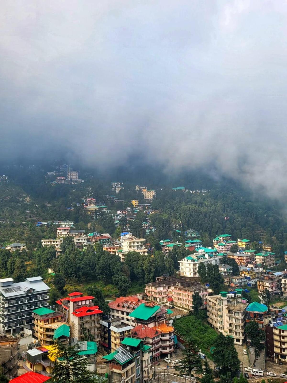 Rr Hotel & Resort Dharamshala Buitenkant foto